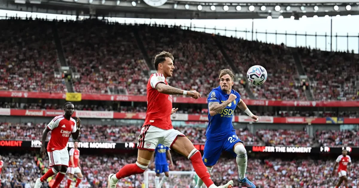 Arsenal Londra derbisinde üstünlük kurarken, Barcelona da La Liga'da gücünü gösterdi.