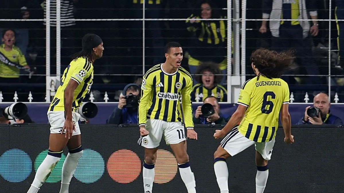 Fenerbahçe Kadıköy'de golleri peş peşe buldu!