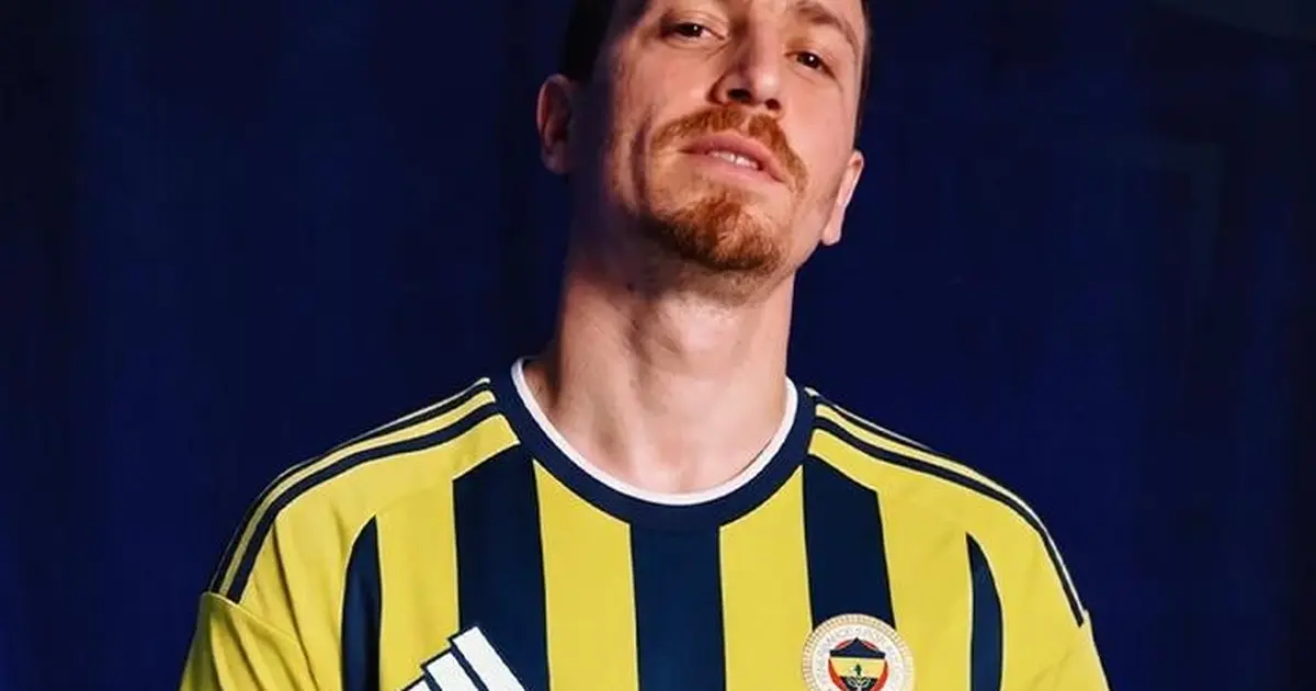 Fenerbahçe'de Mert Hakan Yandaş geri dönüyor!