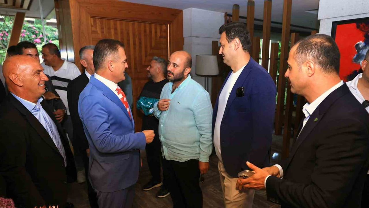 Muğla'da 1. Lig yönetici ve taraftarları dayanışma vurgusuyla bir araya geldi