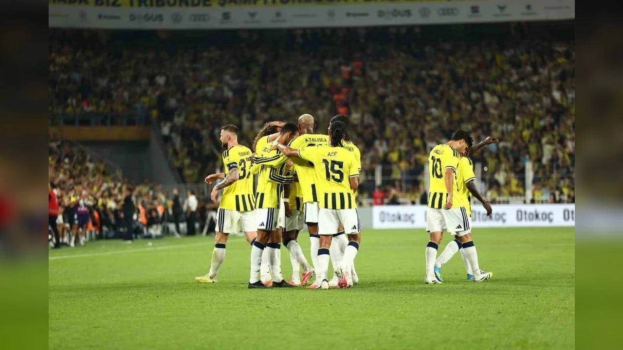 Şampiyonlar Ligi'nde tur kapısını araladı: Fenerbahçe avantajı cebine koydu
