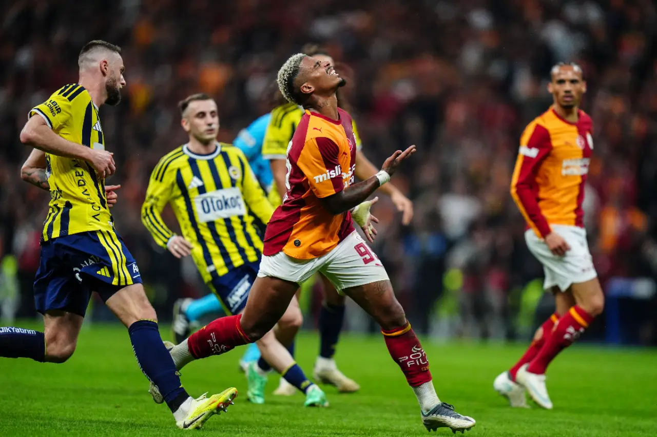 Galatasaray oynadı, Fenerbahçe yetişemedi - Onur Özgen