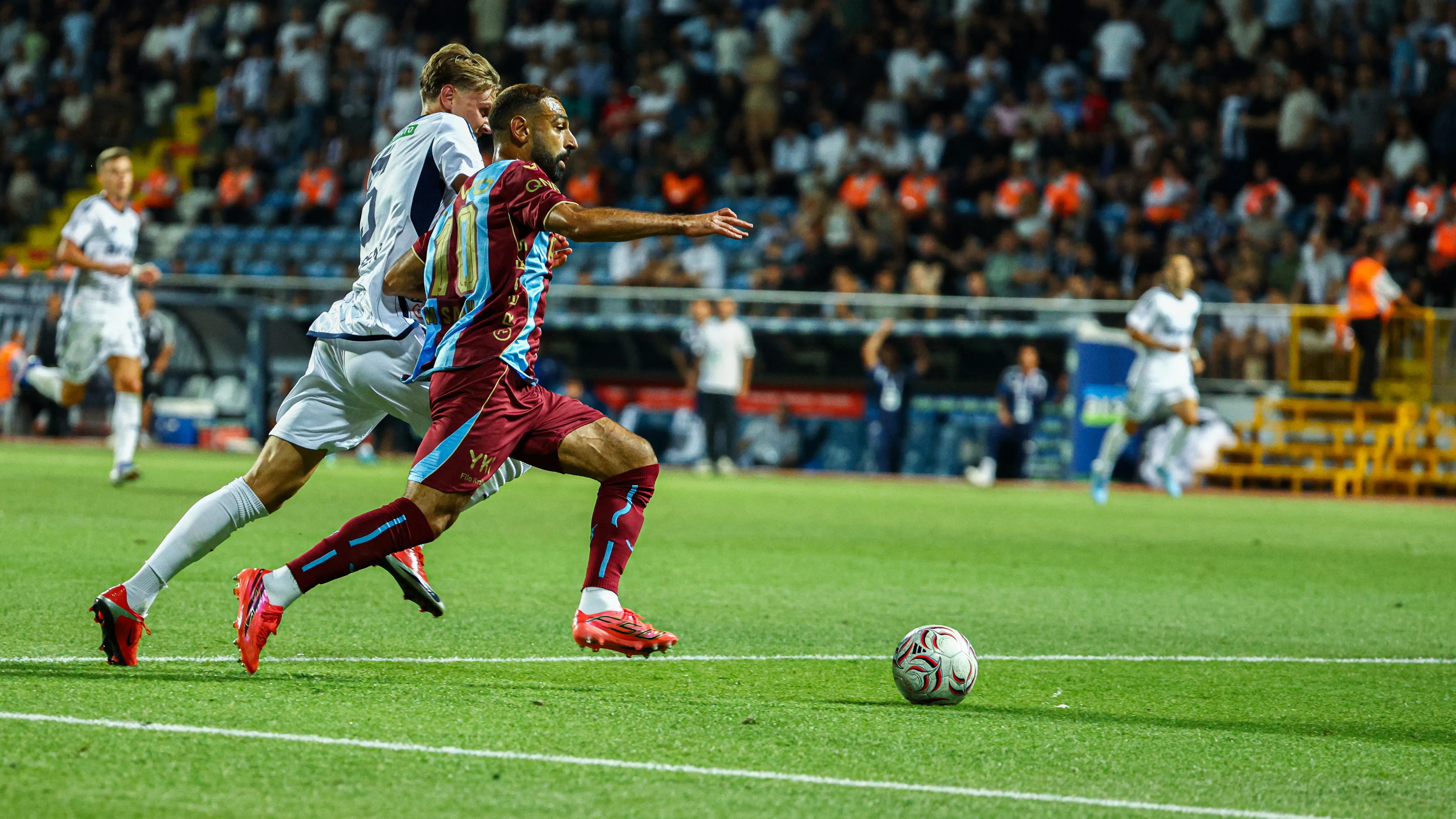 Resmen: Trabzonspor teknik direktörüyle yollarını ayırdı