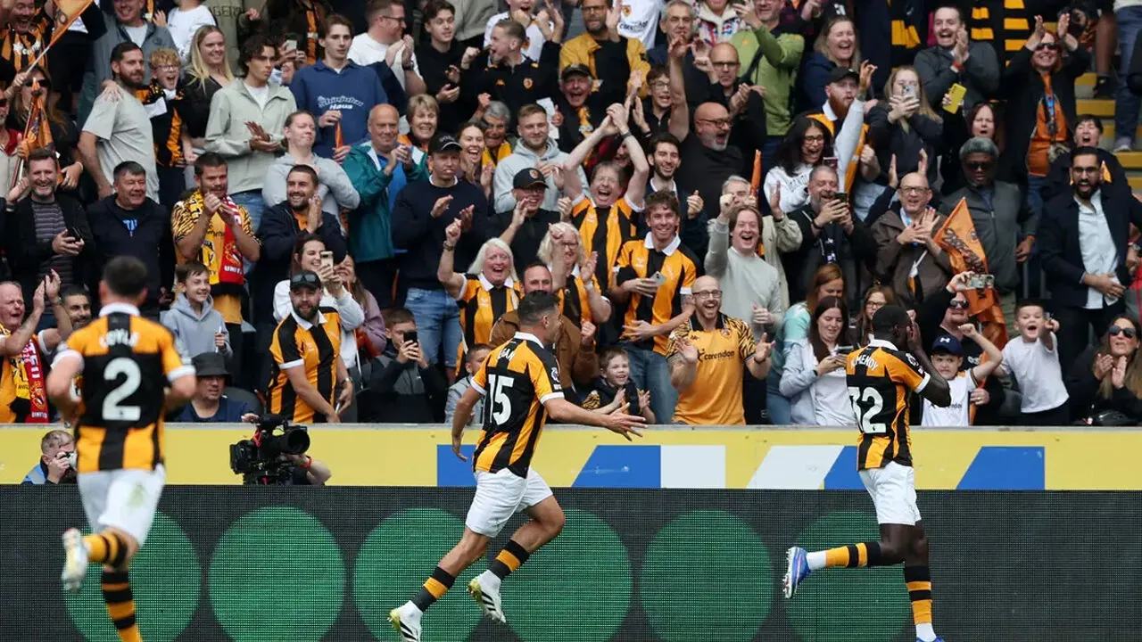 Hull City'den Manchester United'a büyük şok! Acun Ilıcalı'nın takımı ManU'yu sahadan sildi