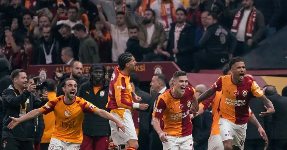 Galatasaray Spor Kulübü: Galatasaray Mutluluktur