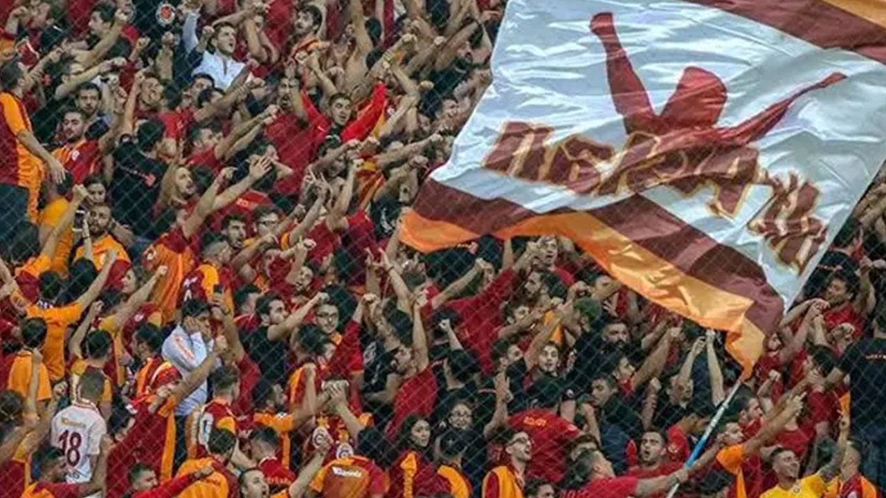 Galatasaray'da kriz çıkardı: Tek tek açıklama yapıp ayrıldılar