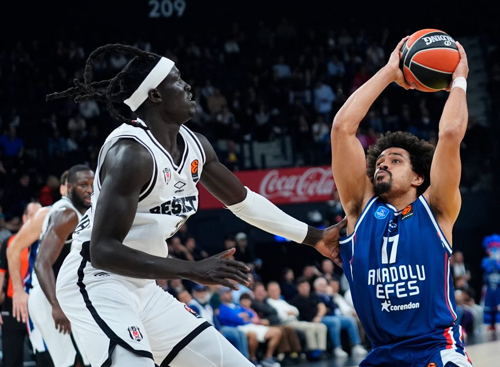 Avrupa kapışmasında Anadolu Efes, Beşiktaş’a acımadı