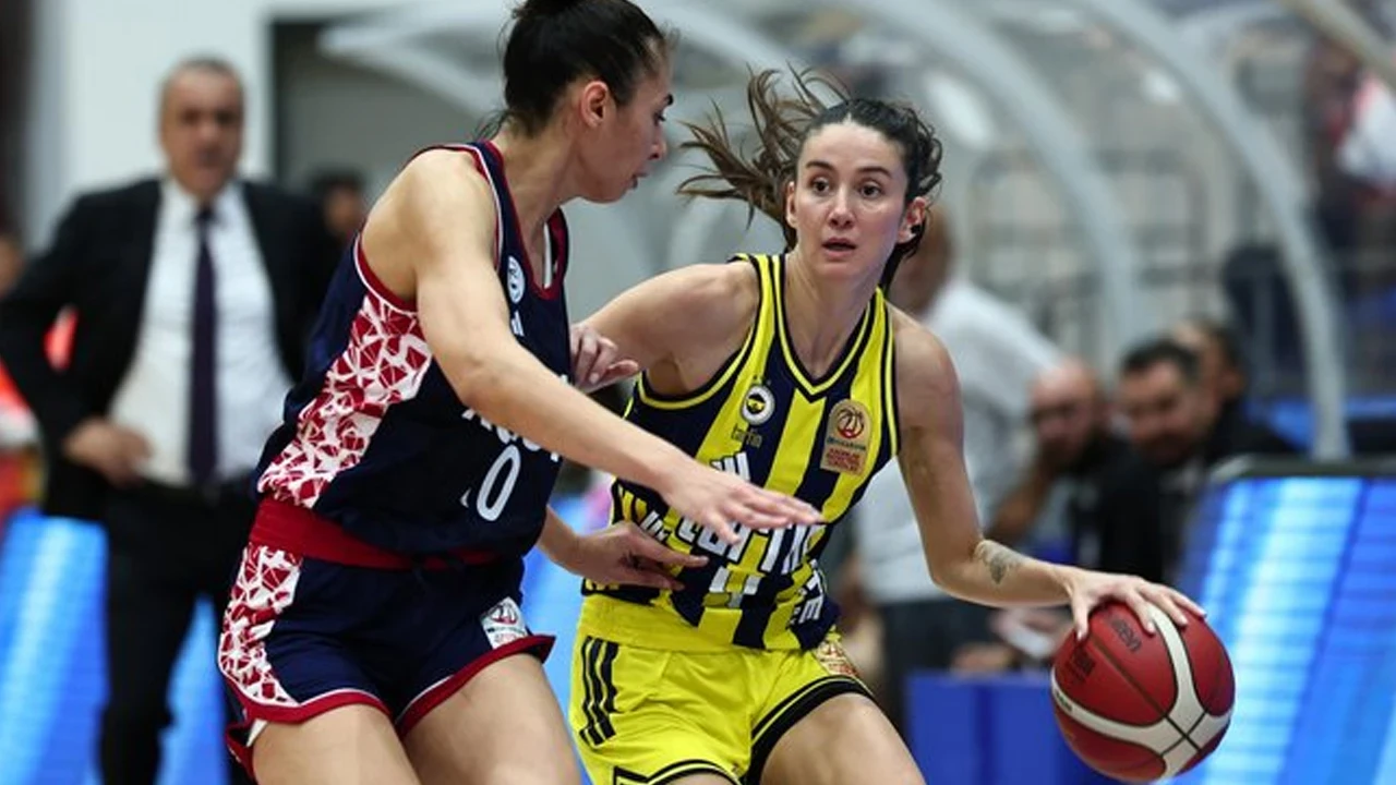 Fenerbahçe sezona galibiyetle başladı: Emlak Konut'u 87-78 mağlup etti