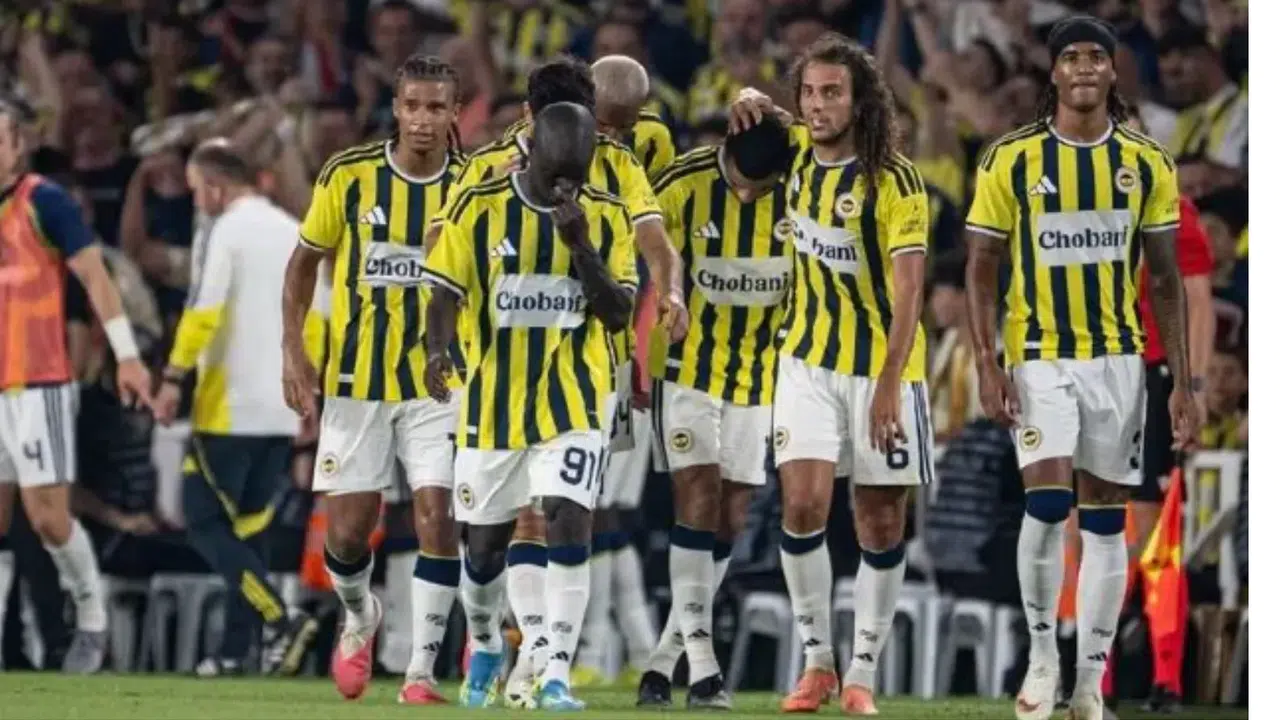 Şampiyonlar Ligi'nde kritik randevu: Sturm Graz-Fenerbahçe maçının ilk 11'leri belli oldu!