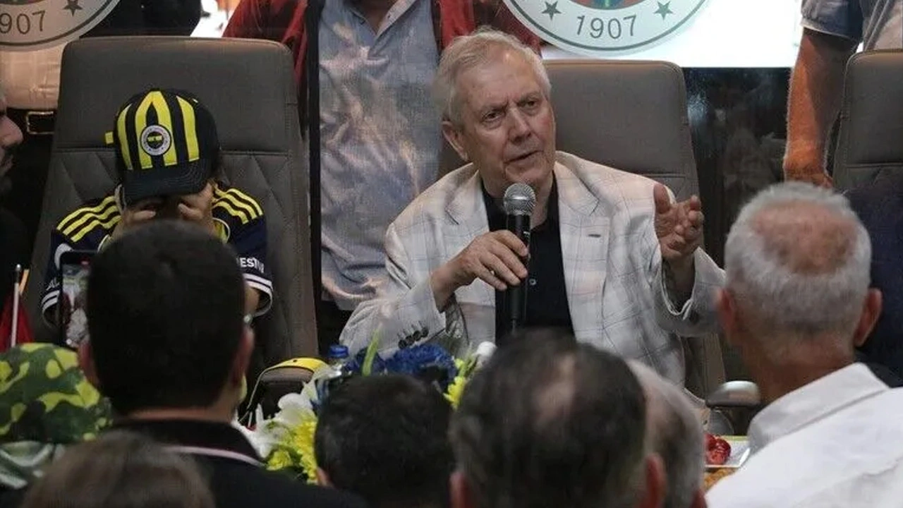 Fenerbahçe'de Aziz Yıldırım tesislere gitti: Konuşulanlar belli oldu