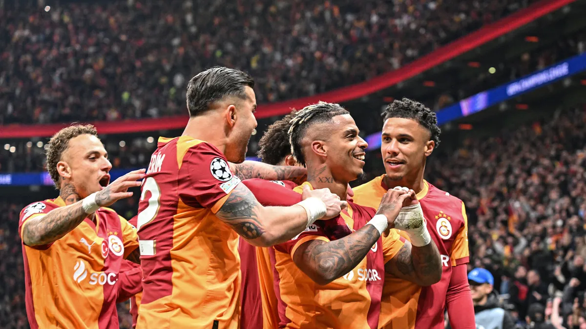 Galatasaray’ın yıldızı ayrılığın eşiğinde! Telefon görüşmesinde şart belli oldu