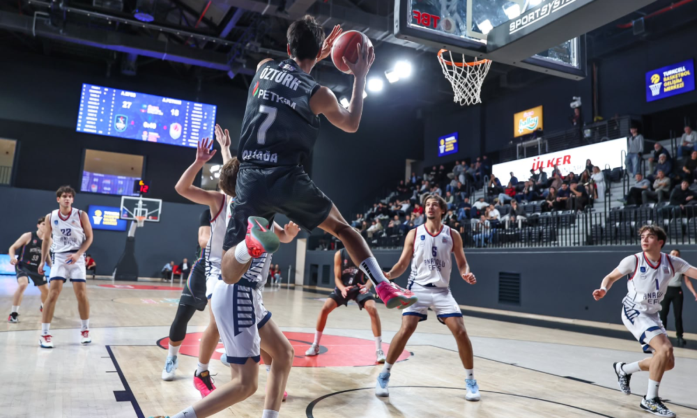 BGL: Aliağa Petkim Efes’i yendi, zirveye oturdu