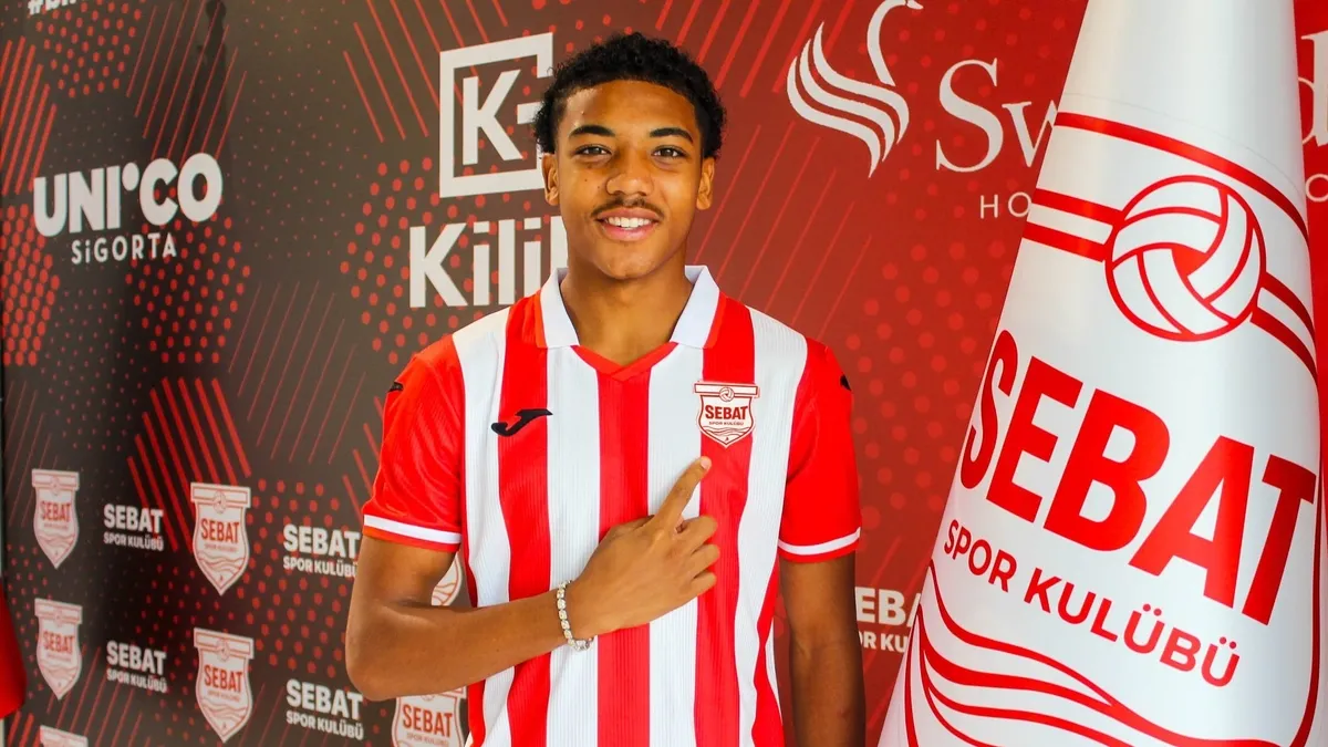 Trabzonspor yeni transferini kiralık gönderdi