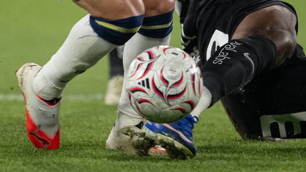 Fenerbahçe - Lyon maçı hangi kanalda, şifresiz mi yayınlanacak? Fenerbahçe mi daha güçlü Lyon mu?