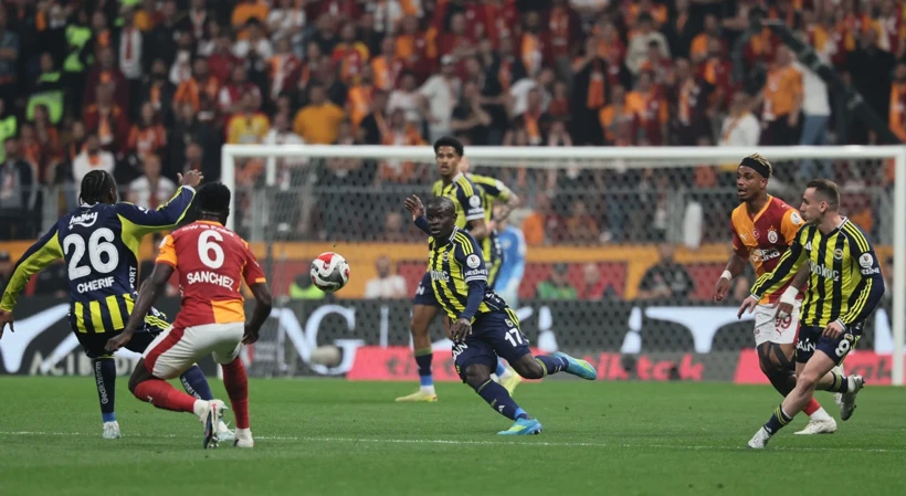 Galatasaray - Fenerbahçe derbisi için yapay zekadan skor tahmini
