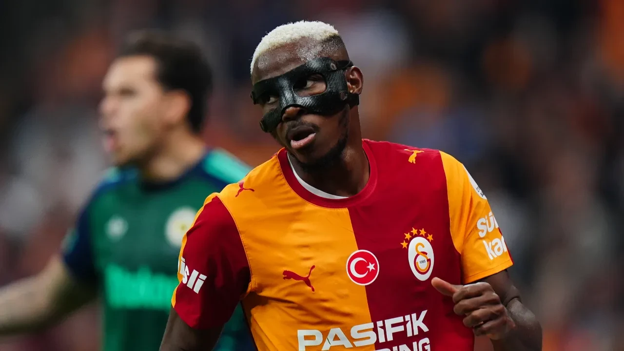 Galatasaray'da Osimhen, Fenerbahçe galibiyetiyle ilgili konuştu! "Hak ettiğimiz bir 3 puan kazandık"