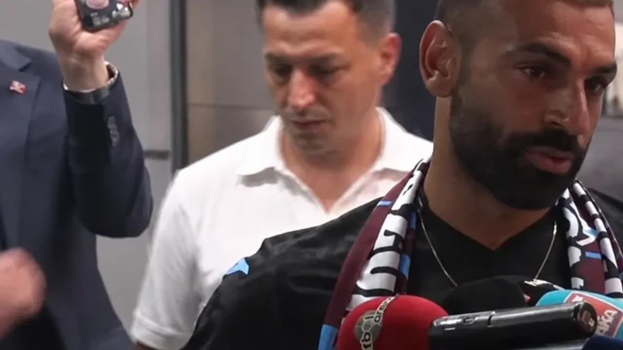 Mohamed Salah’ın Karşılanmasında İsmail Türüt Detayı