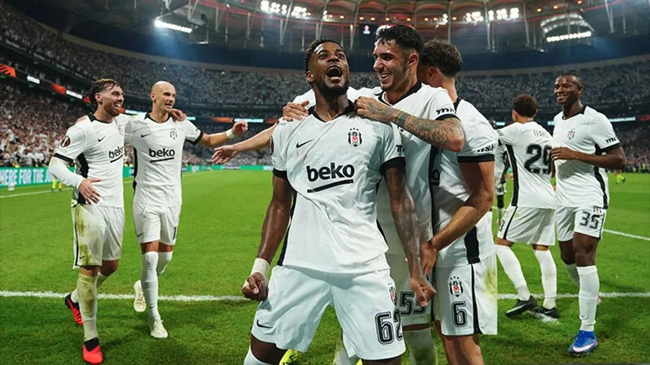 Beşiktaş'ın üç yıldızı için transfer iddiası