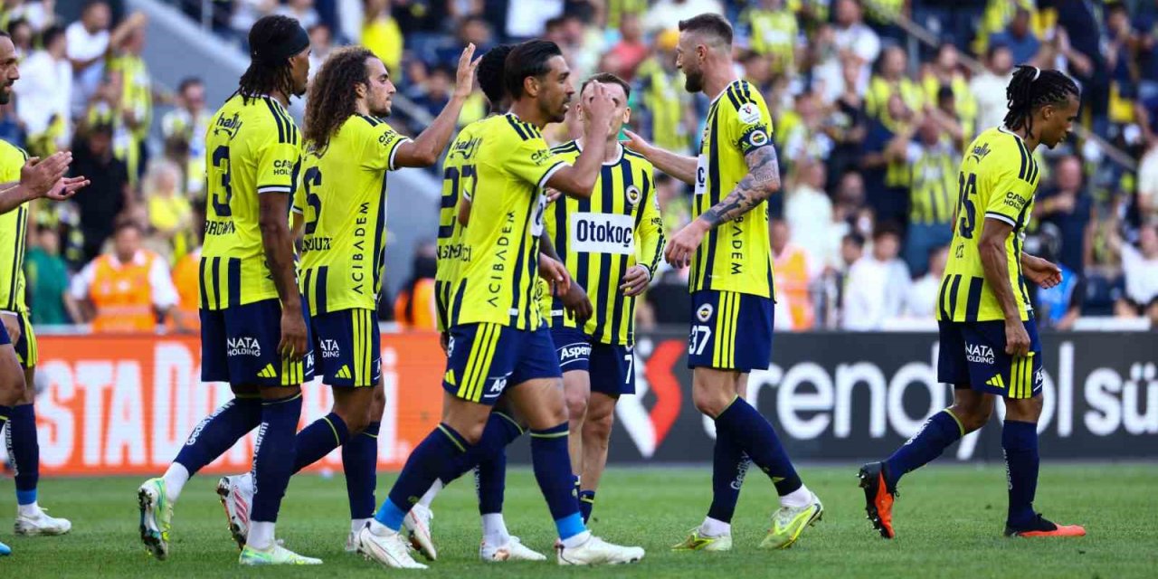 Fenerbahçe, Konyaspor Maçından Sonra İlk Kez Başardı: 8-0'lık Tarihi Fark
