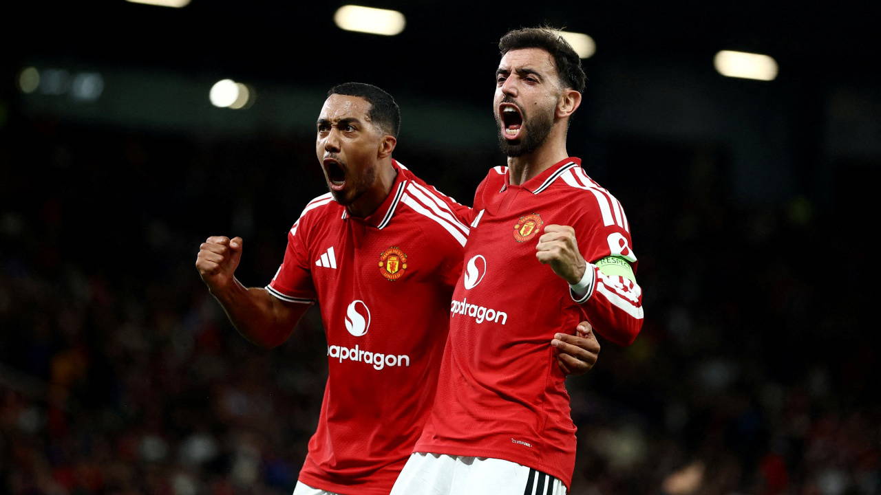 Manchester United Şampiyonlar Ligi'nde üç puanı 4 golle aldı!
