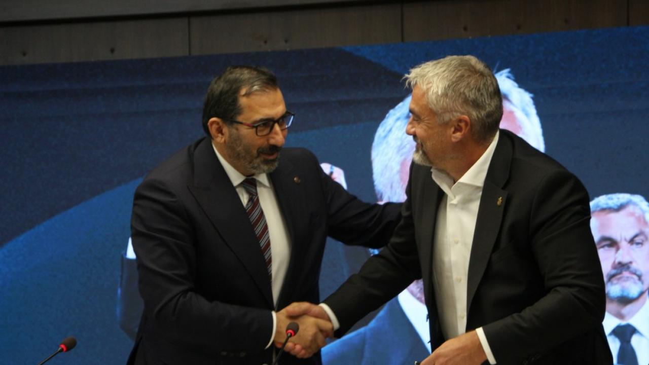 Trabzonspor'da Thomas Reis dönemi! İmzalar atıldı