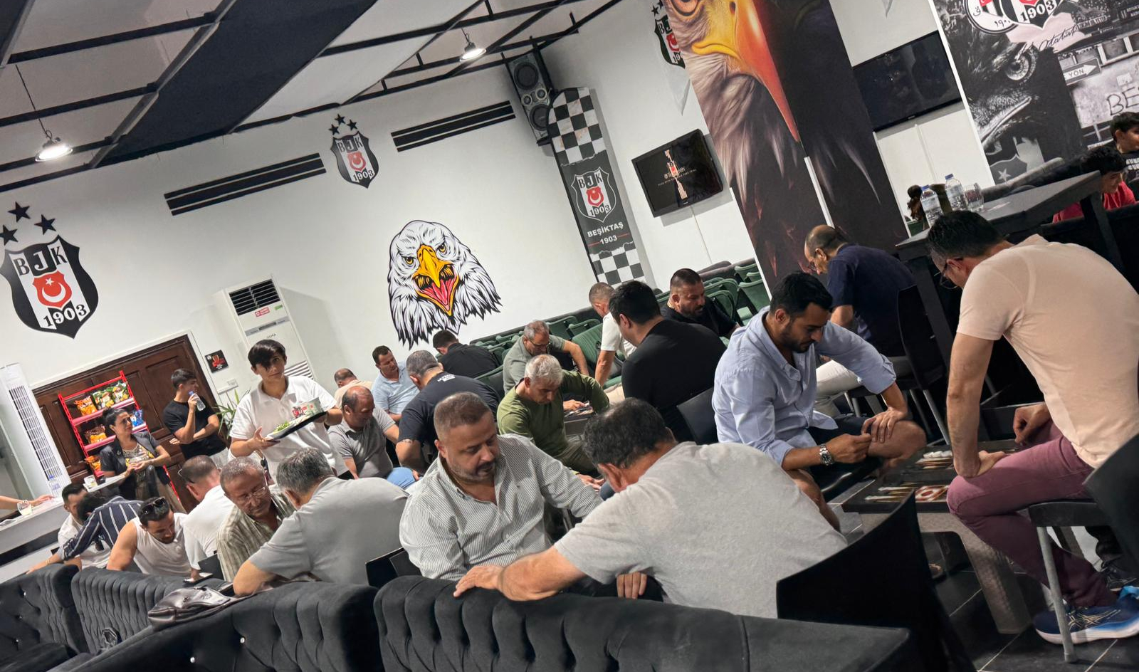 KKTC Beşiktaş Taraftarları Derneği, merhum Önder Ecesoy anısına tavla turnuvası düzenledi