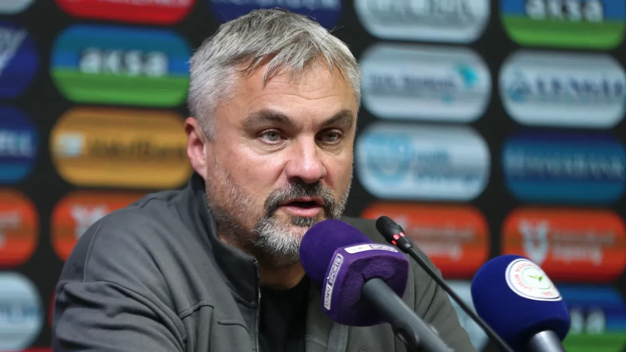 Trabzonspor'da Reis, 4-3'lük Çaykur Rizespor galibiyetini yorumladı! "Takımımın ikinci yarıda mücadelesinden gurur duydum"