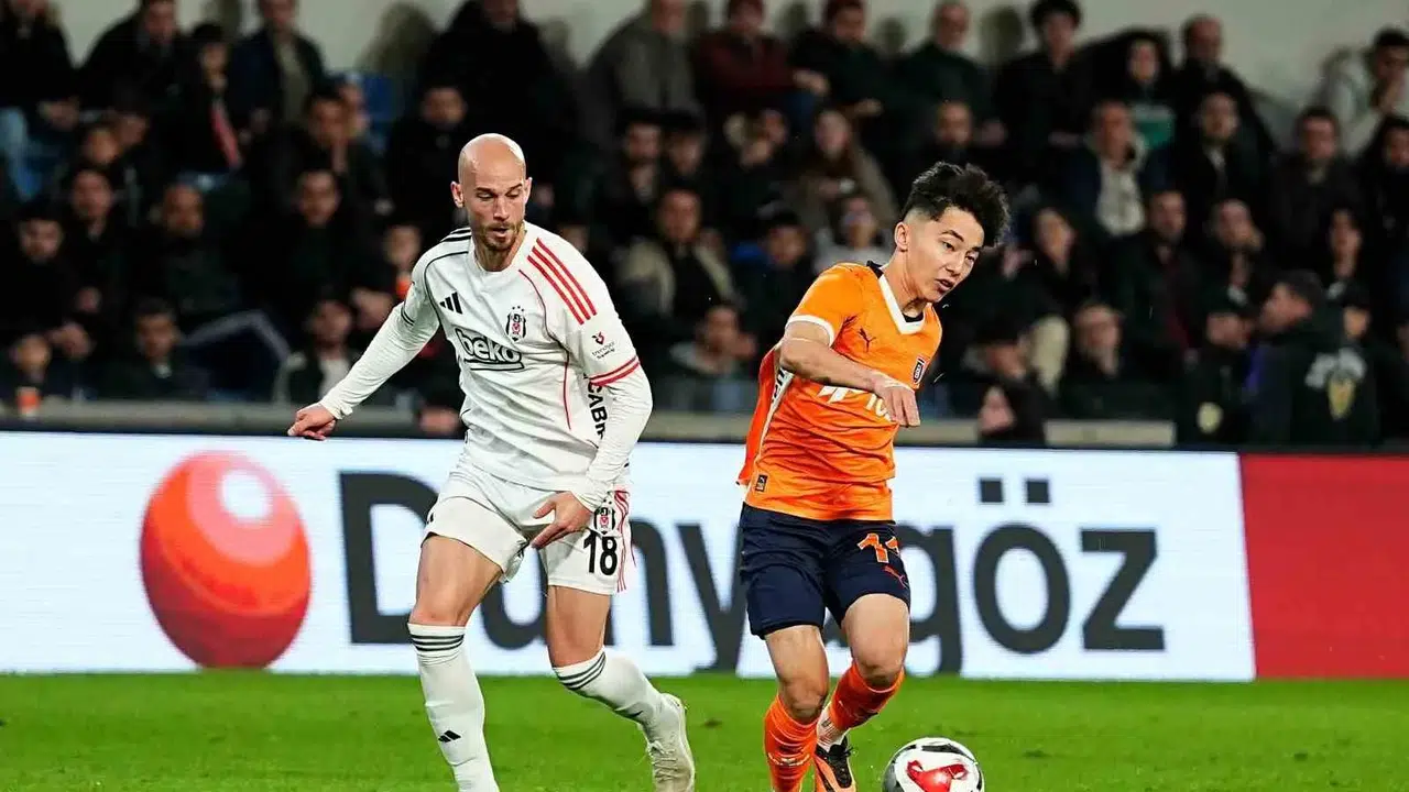 Tüpraş Stadyumu'nda kritik sınav: Beşiktaş ve Başakşehir 25. kez kozlarını paylaşıyor