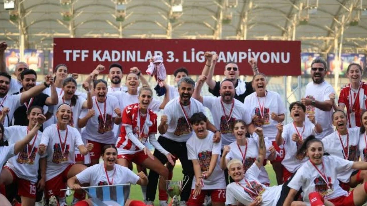 Siverek Kadın Futbol Takımı 1. Lig’e Hazırlanıyor!