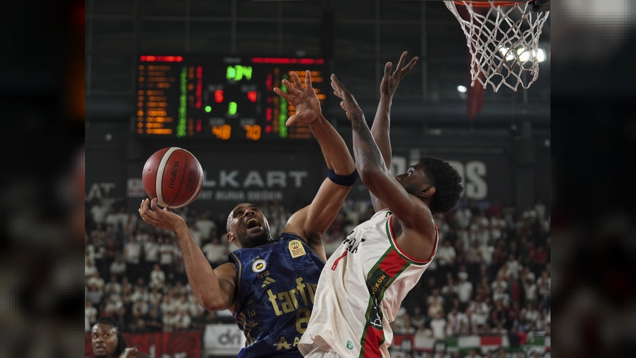 Fenerbahçe Tarfin deplasmanda Karşıyaka'yı 97-72 mağlup etti