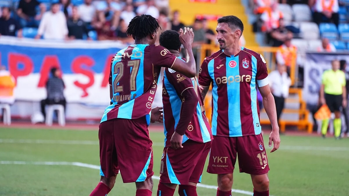Trabzonspor - Başakşehir maçının ilk 11'leri