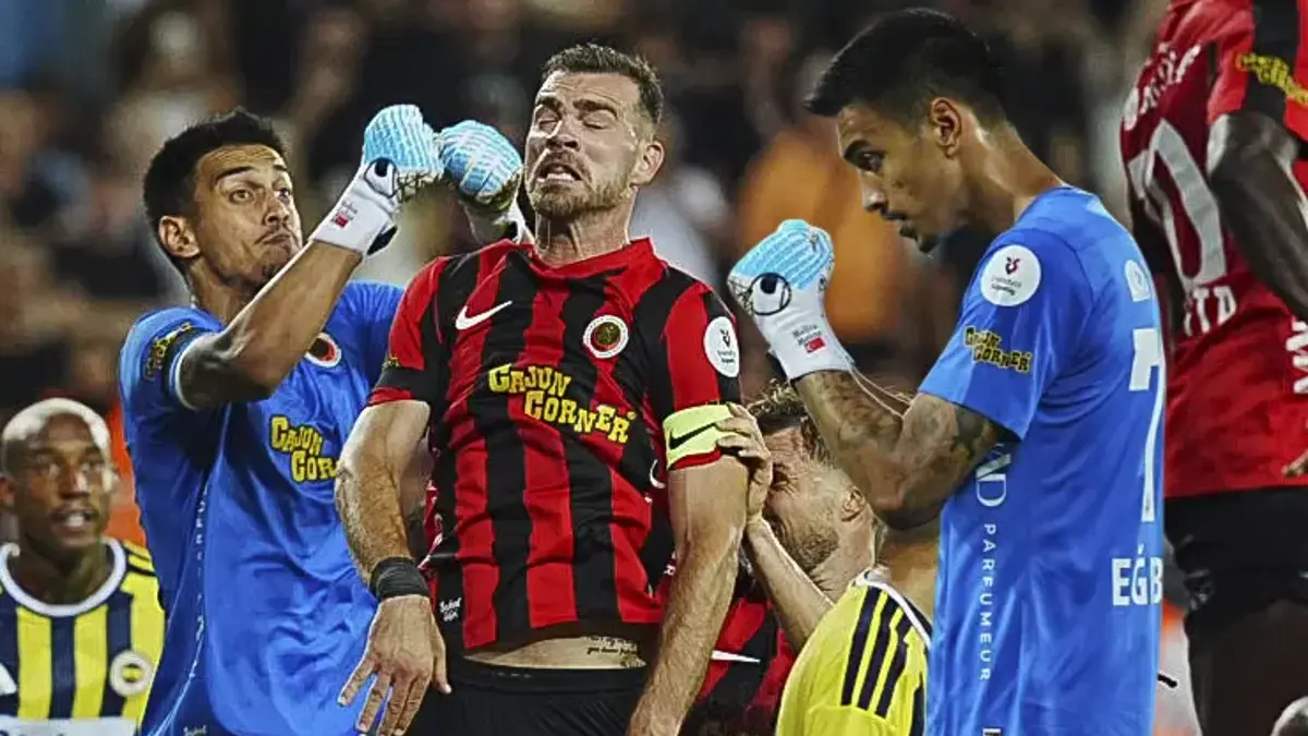 Gençlerbirliği-Fenerbahçe maçına İrfan Can Eğribayat damgası! Kariyer rekoru kırdı