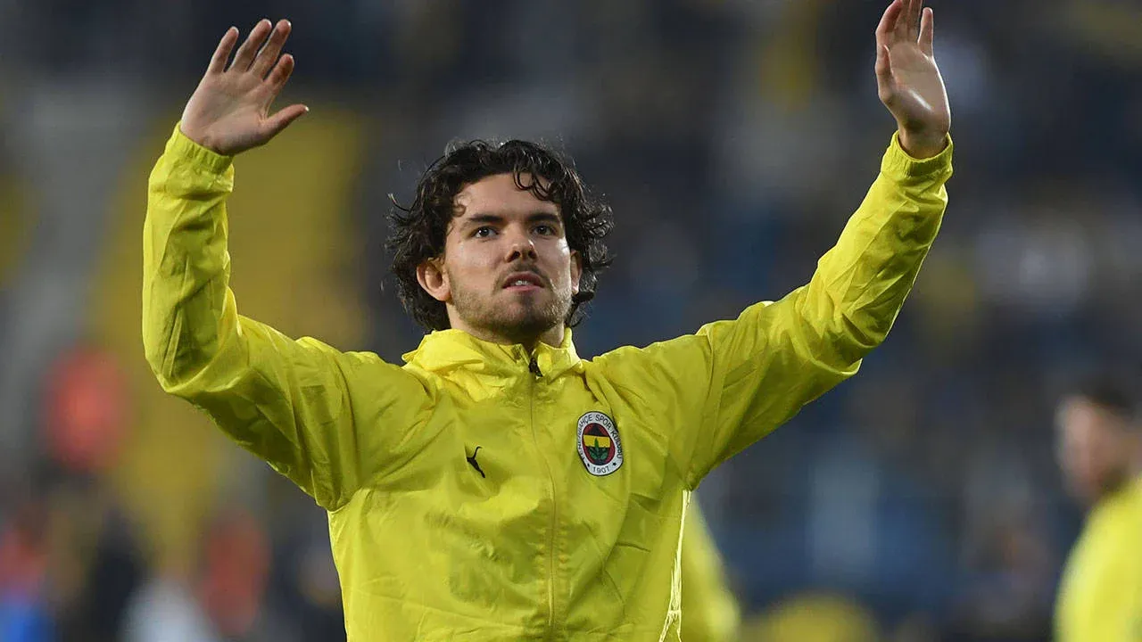 Fenerbahçe'den yılın bombası: Ferdi Kadıoğlu yuvaya mı dönüyor?