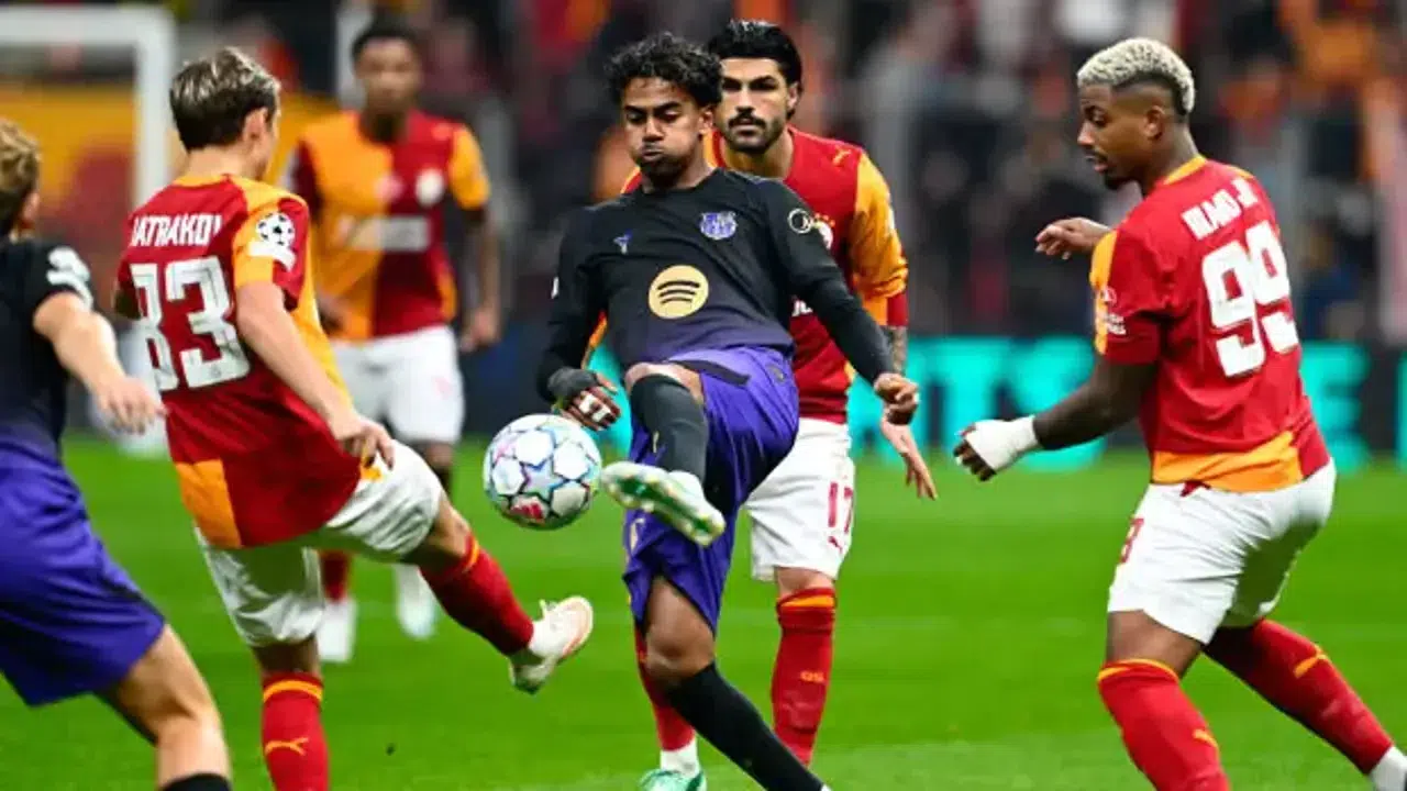 Galatasaray'a Şampiyonlar Ligi'nde Barcelona Maçında Lucas Torreira'dan Kötü Haber