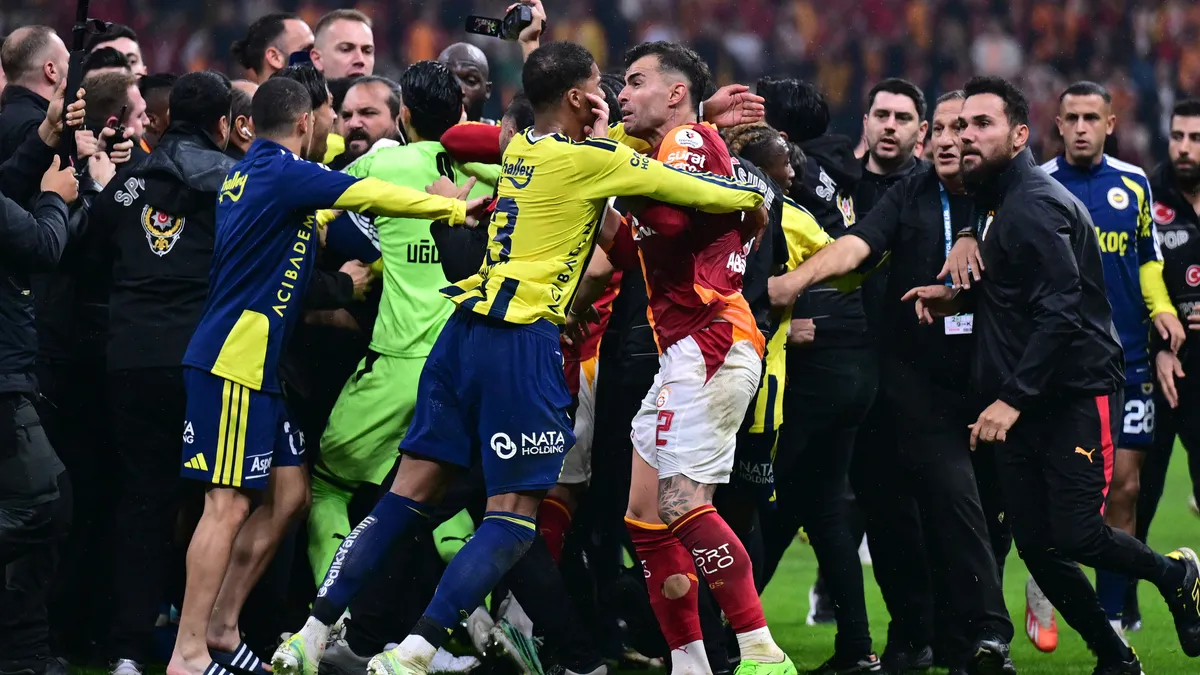 PFDK derbinin faturasını açıkladı! Galatasaray ve Fenerbahçe'den 4 isim sevk edildi