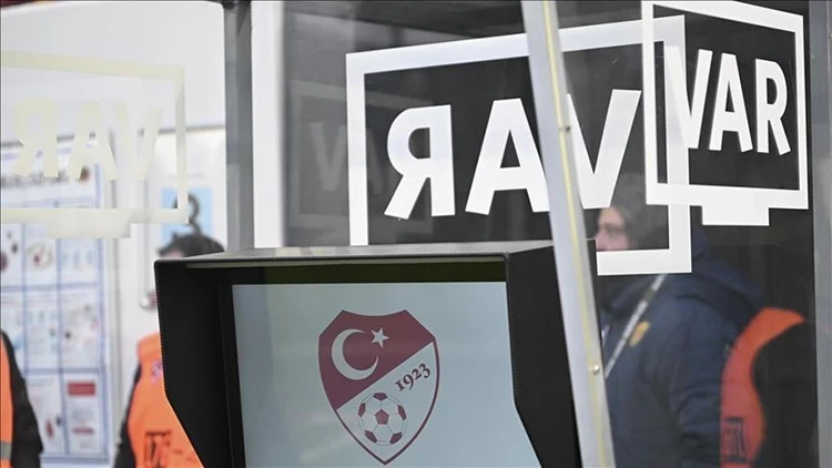 Fenerbahçe-Beşiktaş derbisinin VAR hakemi belli oldu