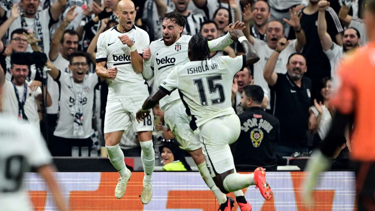 Beşiktaş'tan Marsilya karşısında 4 gollü zafer