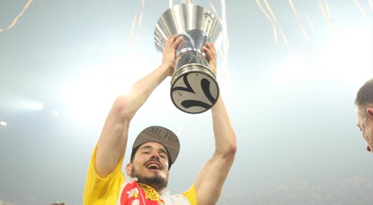Eski Fenerbahçeli Nikola Kalinic, kariyerini noktaladı