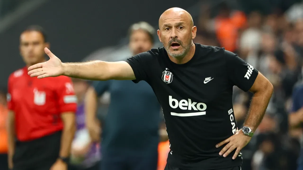 Beşiktaş'ta Italiano Eyüpspor galibiyetiyle ilgili konuştu! "İlk haftada 3 puan almak bizim için çok önemli"