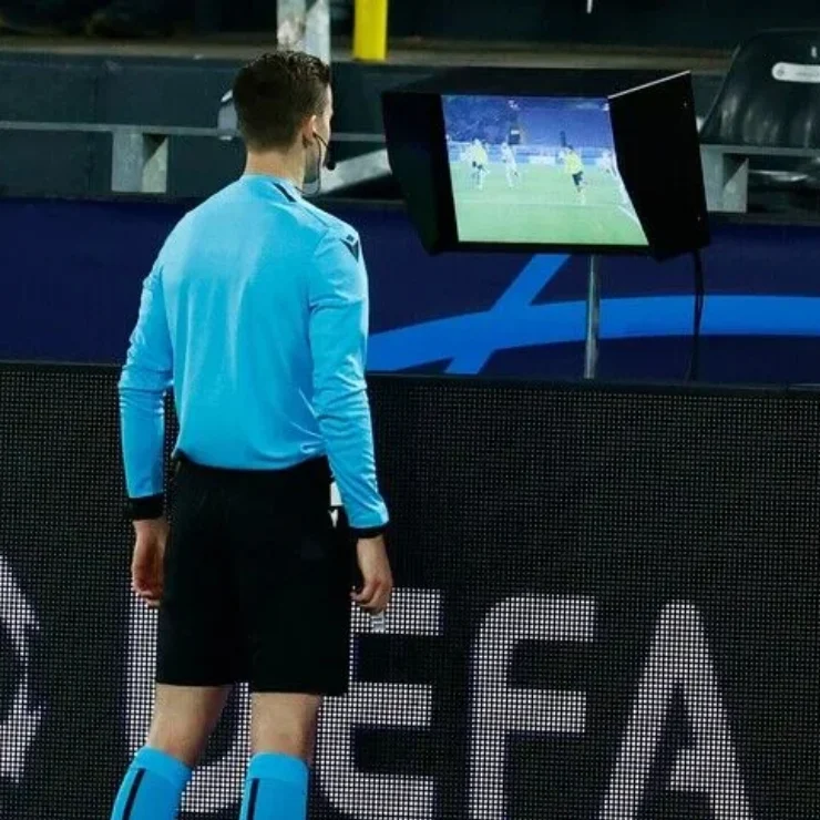 UEFA, VAR kararları için 'Clear Line'ı duyurdu