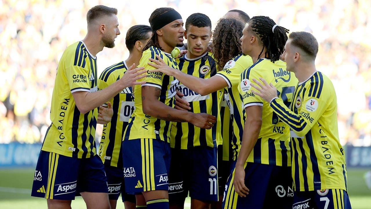 İsmail Kartal kararını verdi: Fenerbahçe'ye Rizespor maçı öncesi müjde geldi