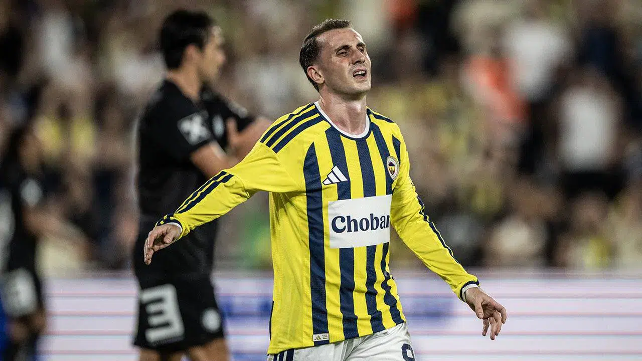 Şampiyonlar Ligi gecesinde sert eleştiri: Fenerbahçe'de Kerem Aktürkoğlu tartışması büyüyor