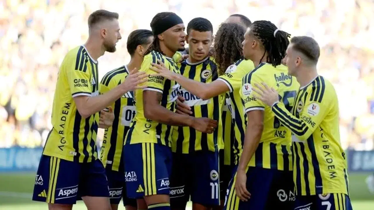 Fenerbahçe'yi yoğun bir fikstür mücadelesi bekliyor mu ?