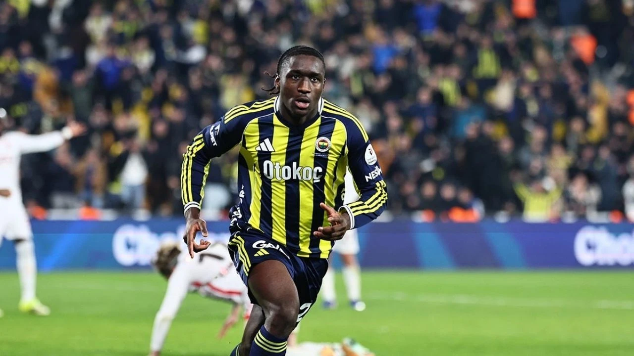 Fenerbahçe'nin genç yıldızına Premier Lig'den dev talip