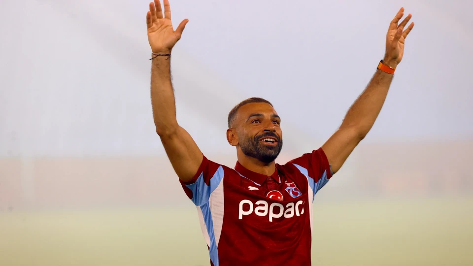 Salah, Trabzonspor formasını ilk kez üstüne geçirdi