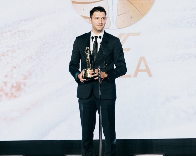Ferhat Akbaş, AVC Gala’da ödüle layık görüldü