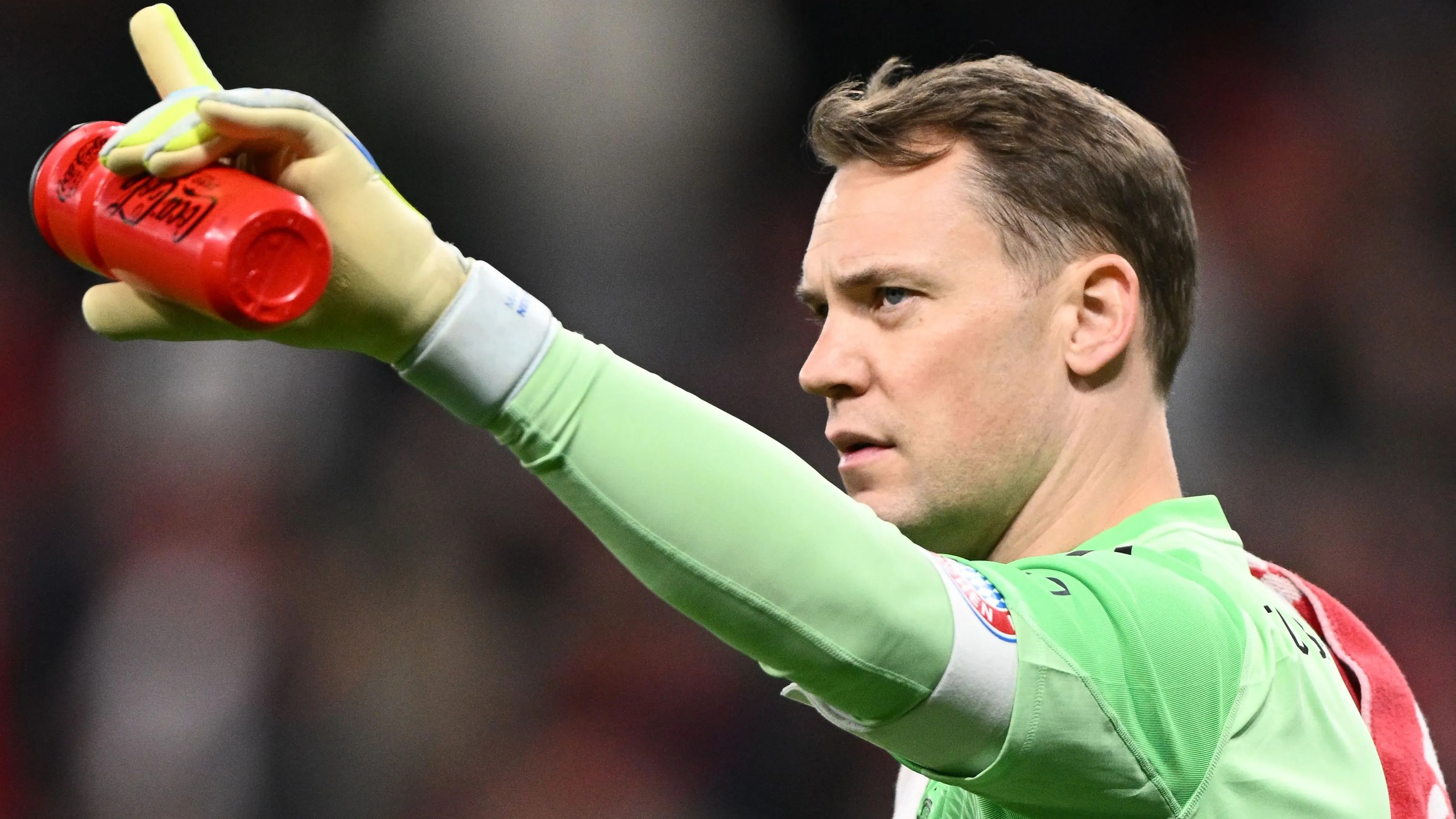 Manuel Neuer, Bayern Münih efsanesinin üçüncü Şampiyonlar Ligi zaferiyle veda etmeyi hedeflediği 2026-27 sezonunun sonunda emekli olmayı…