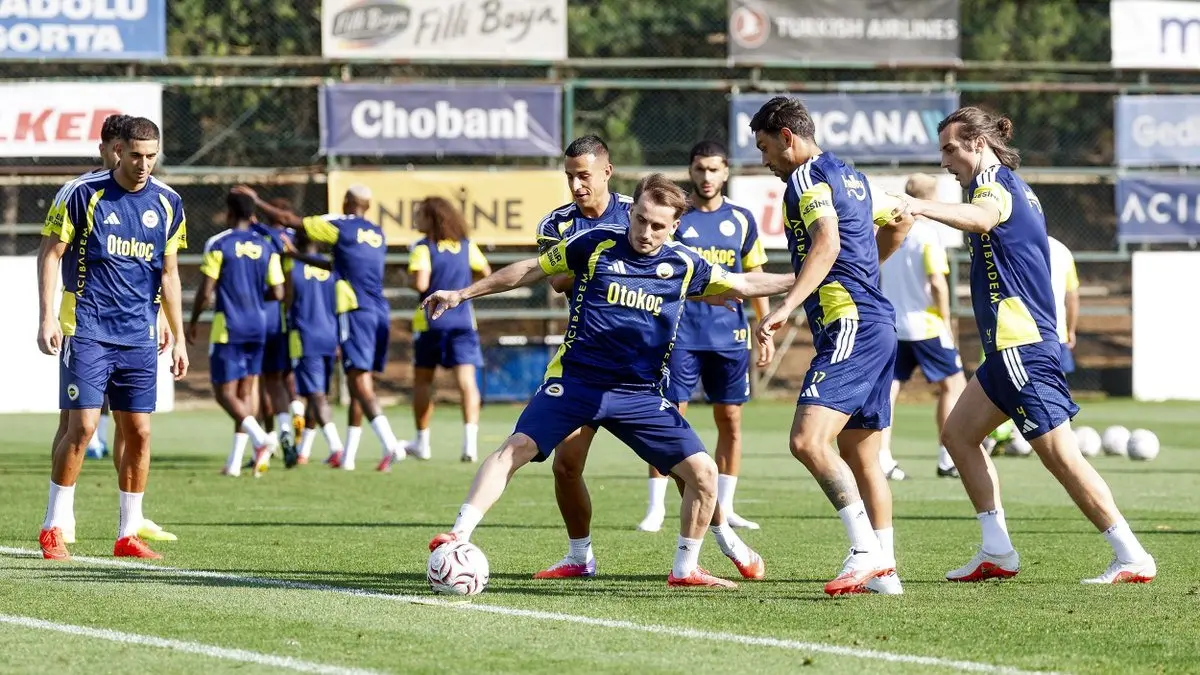 Tepkilere artık dayanamadı! Fenerbahçeli yıldız Lyon maçı öncesi hesabını kapattı - Fenerbahçe