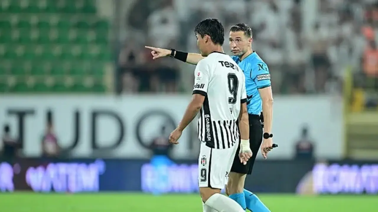 Alanyaspor-Beşiktaş maçında şok iddia: Tartışmalı hakeme tam not: Sosyal medya karıştı