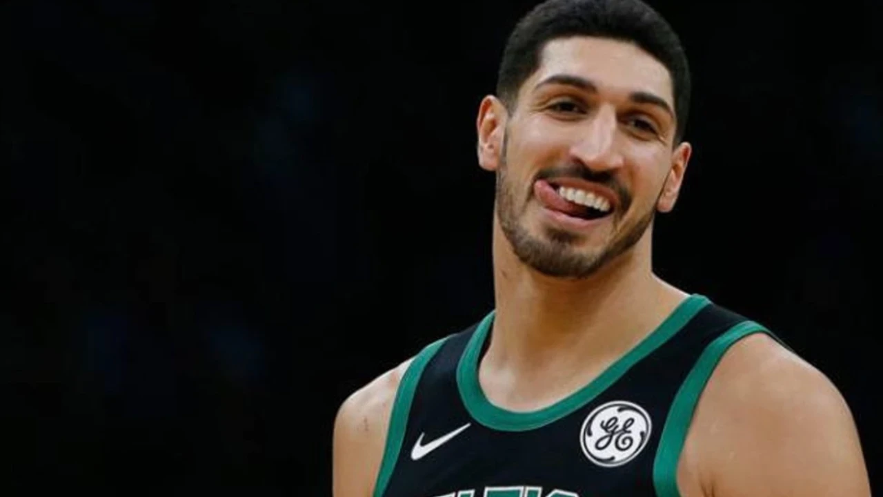 Firari basketbolcu Enes Kanter ABD'yi de karıştırdı! Cinsiyet değiştirmek için başvurdu